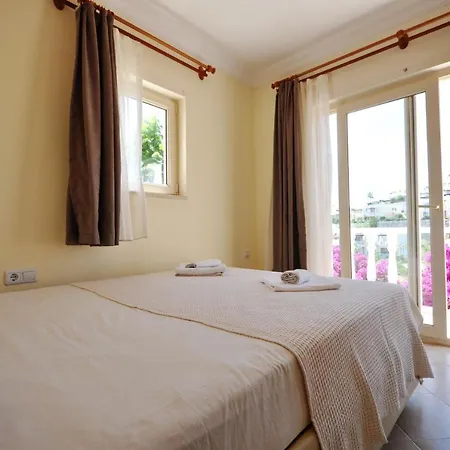 Villa Romantica 18